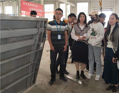 歡迎院校學(xué)生來我公司參觀學(xué)習(xí) 歡迎院校學(xué)生來我公司參觀學(xué)習(xí)